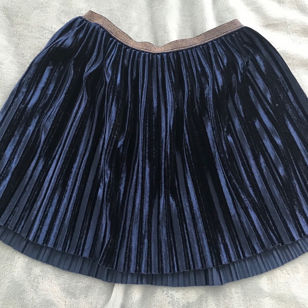 Old Navy velvet pleated skirt girls size L